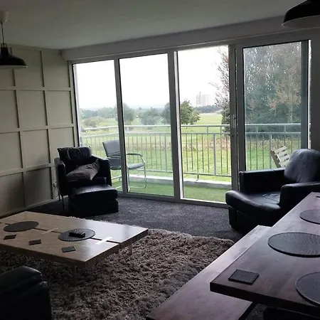 3 Bedroom Apartment With Golf Course View Newcastle upon Tyne Exterior photo