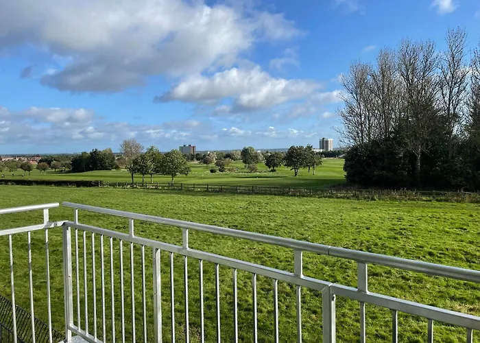 3 Bedroom Apartment With Golf Course View